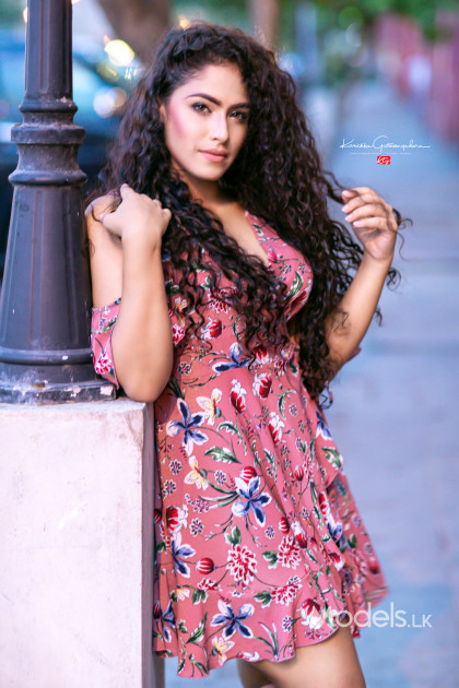 SANDANI by Kanishka Gettuwangedara Photography - ModelsLK