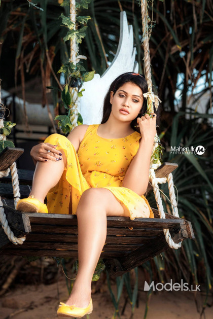 CHULAKSHI 🧡 by Mahen.lk Photography - ModelsLK