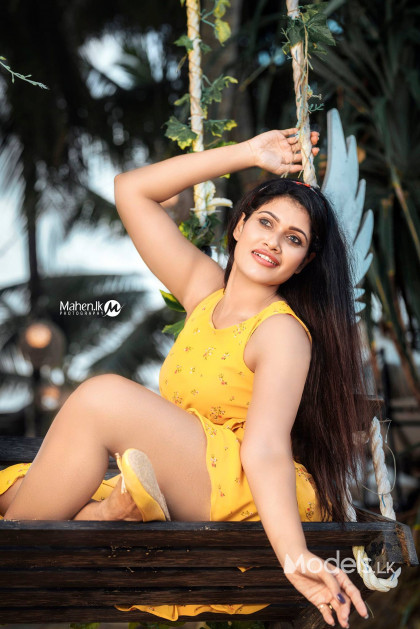 CHULAKSHI 🧡 by Mahen.lk Photography - ModelsLK