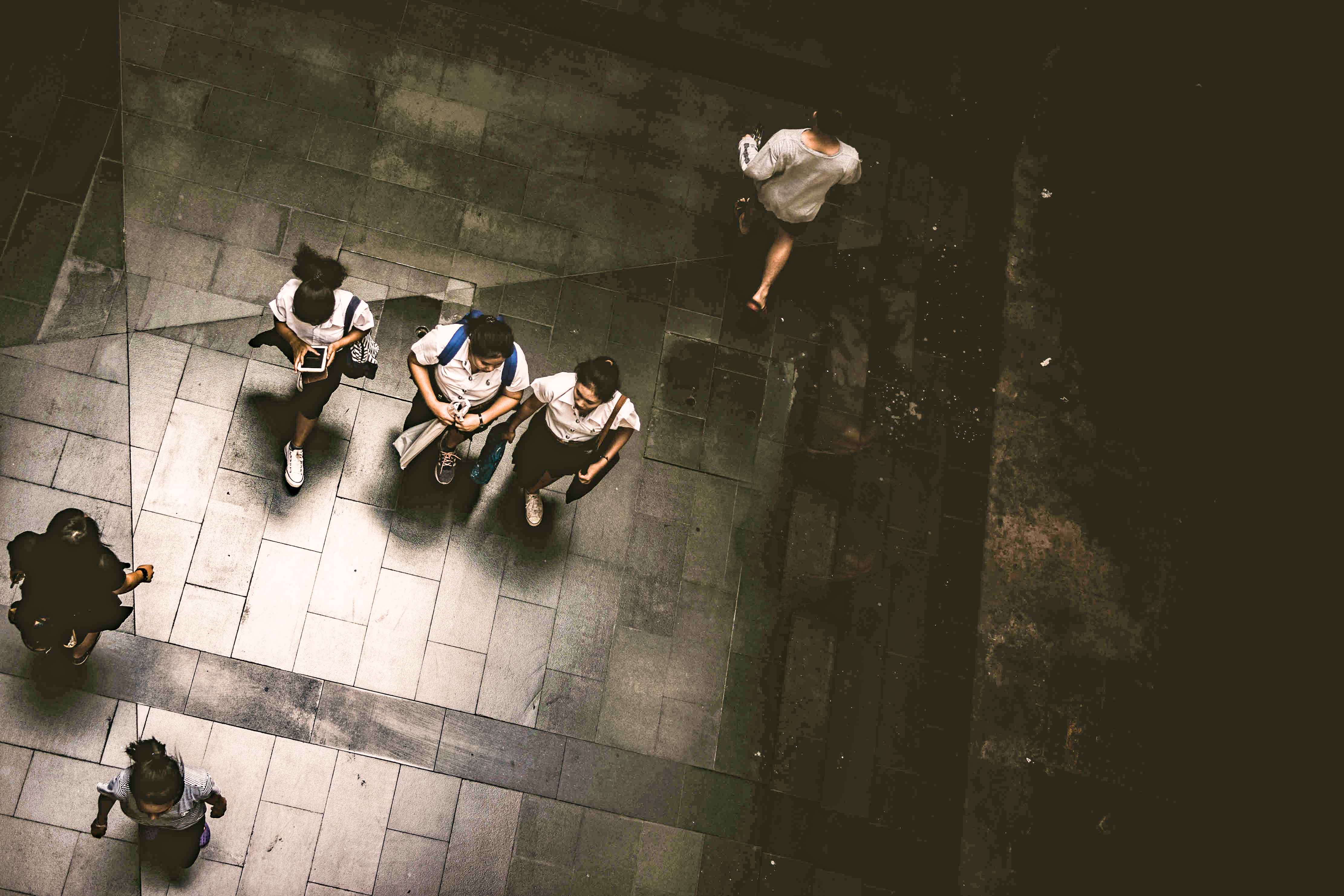 Students walking in a campus