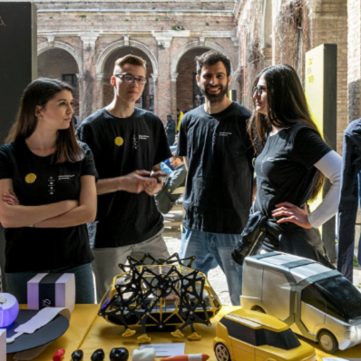 Università-Iuav-di-Venezia-students-working-on-a-project