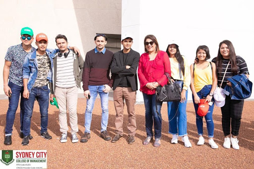students from the leadership and business management courses at the sydney city college of management