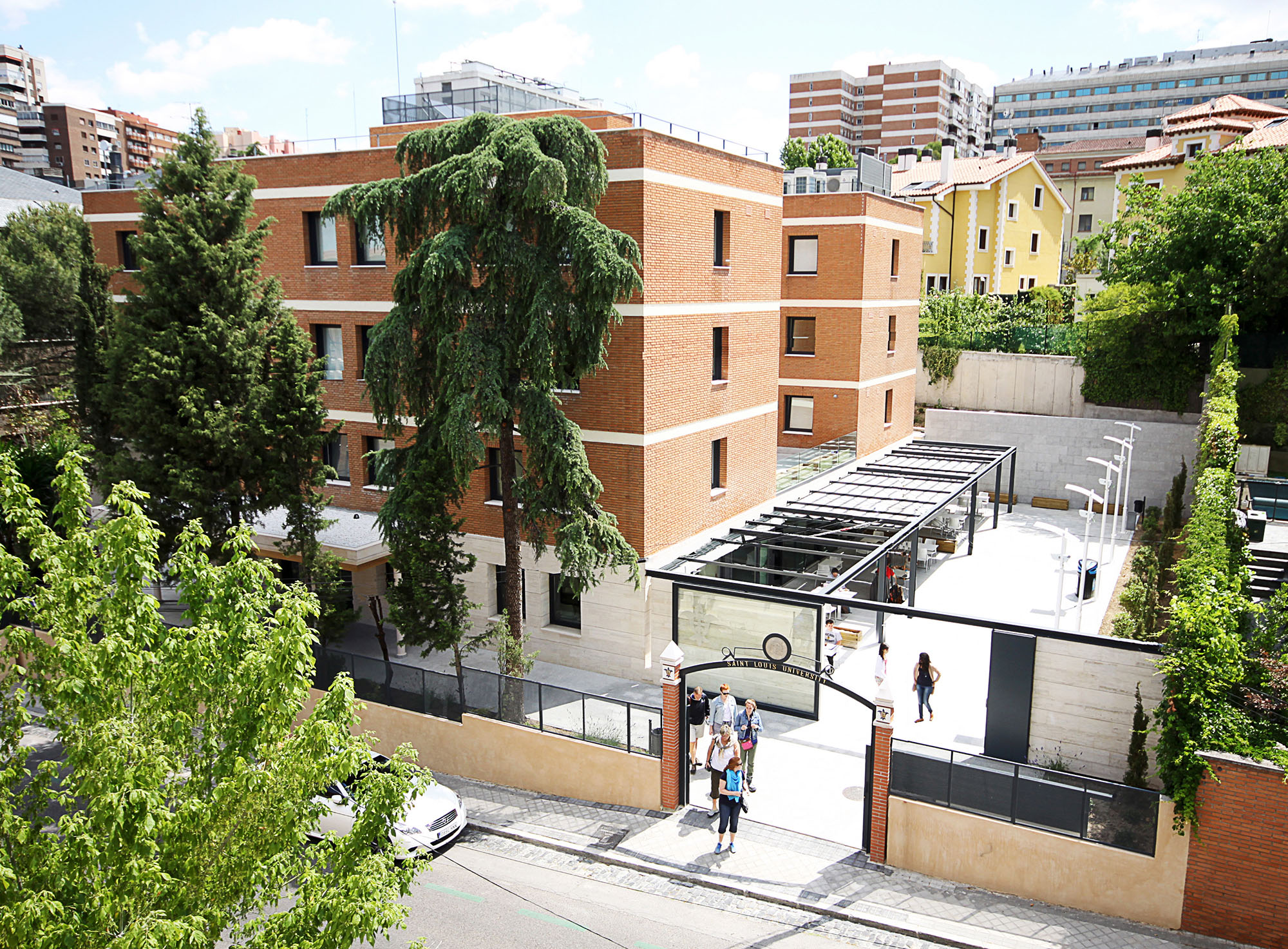 the global internship experience at saint louis university madrid