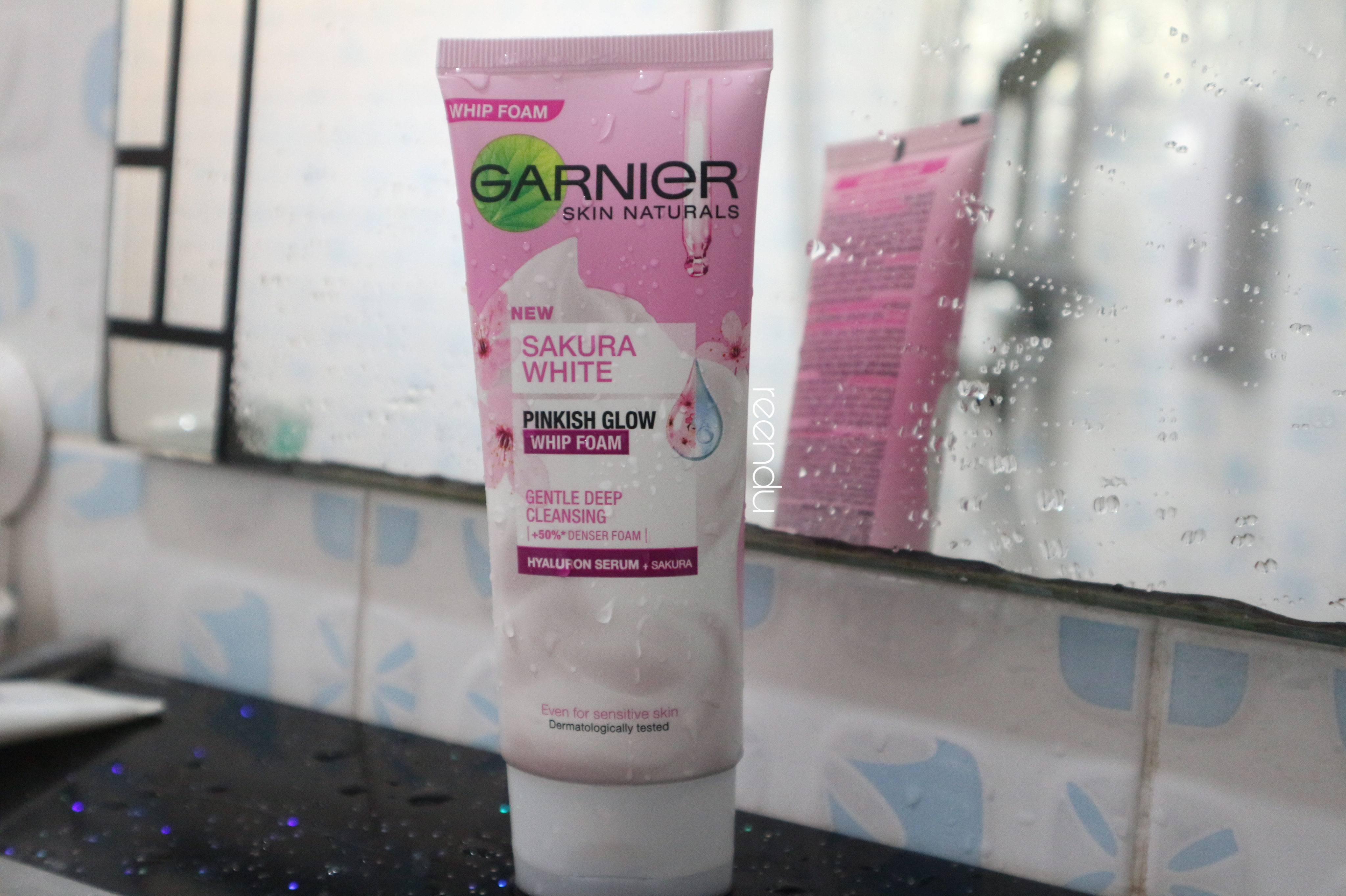Bm Review Garnier Skin Naturals Sakura White Pinkish Glow Whip Foam Beauty Memo