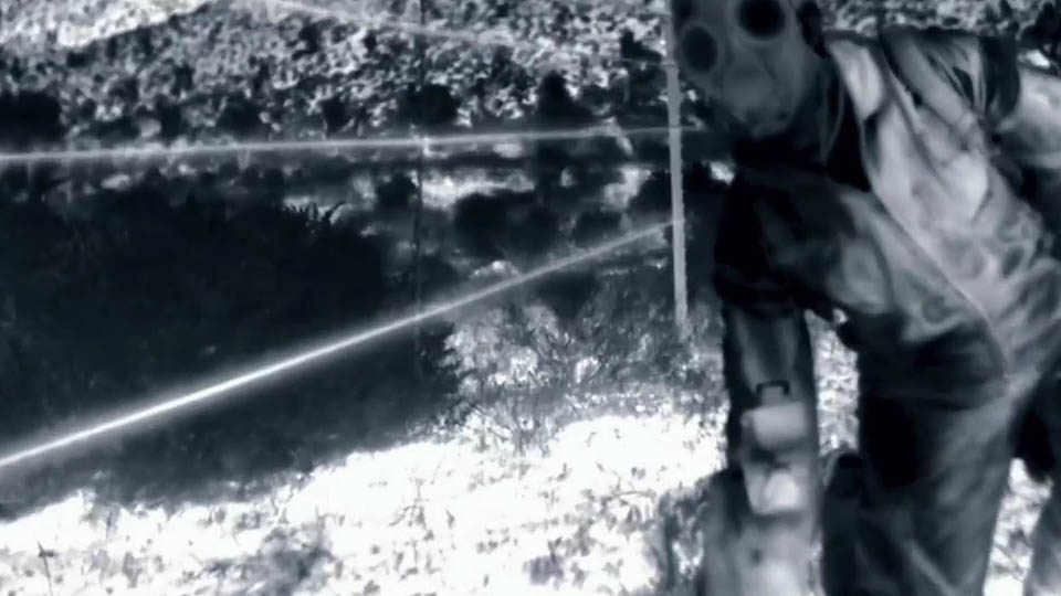 672593