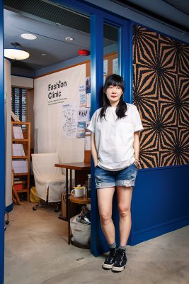 黃琪 info:時裝設計師 Fashion Clinic創辦人以獨立設計師身分從事創作,其所創立時裝品牌Daydream Nation,服裝曾外銷到十多個國家,並獲得多個本地與國際設計獎項,甚至受到國際品牌CHANEL青睞,成為「老佛爺」Karl Lagerfeld的創作靈感,迅速在短短數年間打出了名堂。