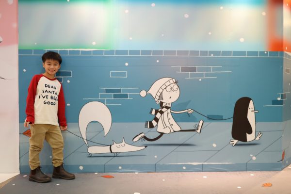 由英國插畫師Julian Charlton操刀的「Warm and fun @ Winter Time」主題牆。