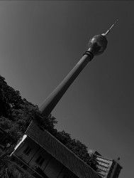දියුණු වීම හා දියුණු වෙමින් පැවතීම