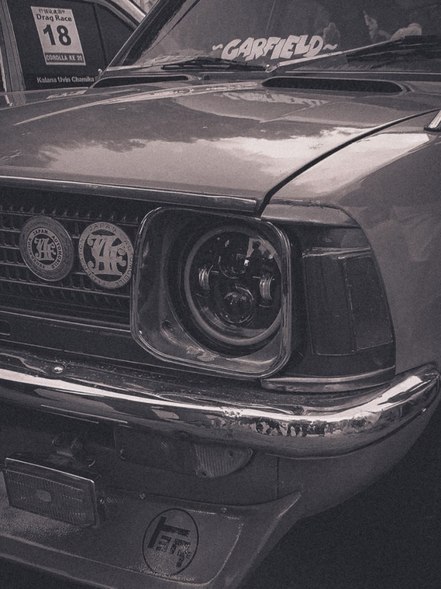 Modded car at carshow