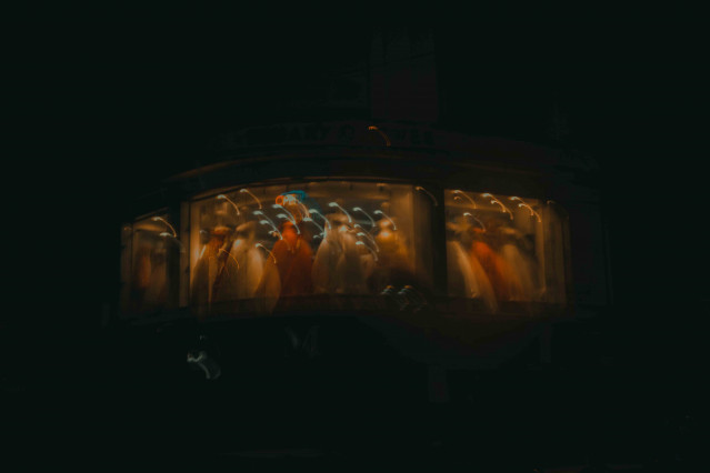 වර් ණ