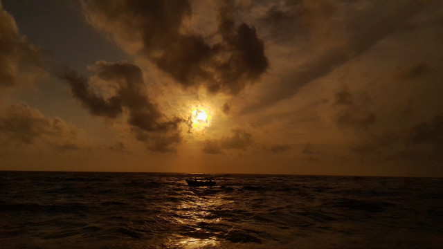 වැඩ මුරයට