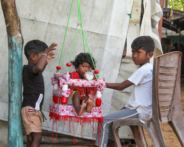 සොහොයුරෝ
