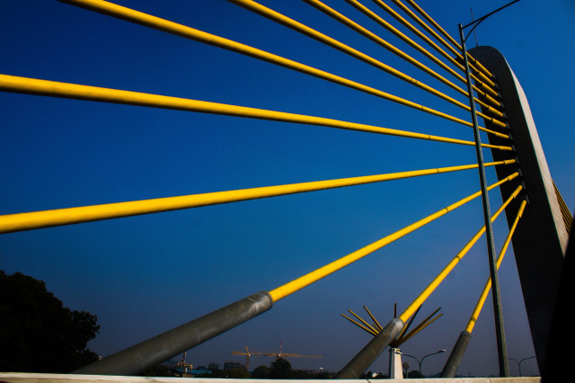 Paliyagoda hanging bridge