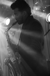 Painting the Air with Saxophone Tones