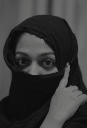 කතා කරන ඇස්