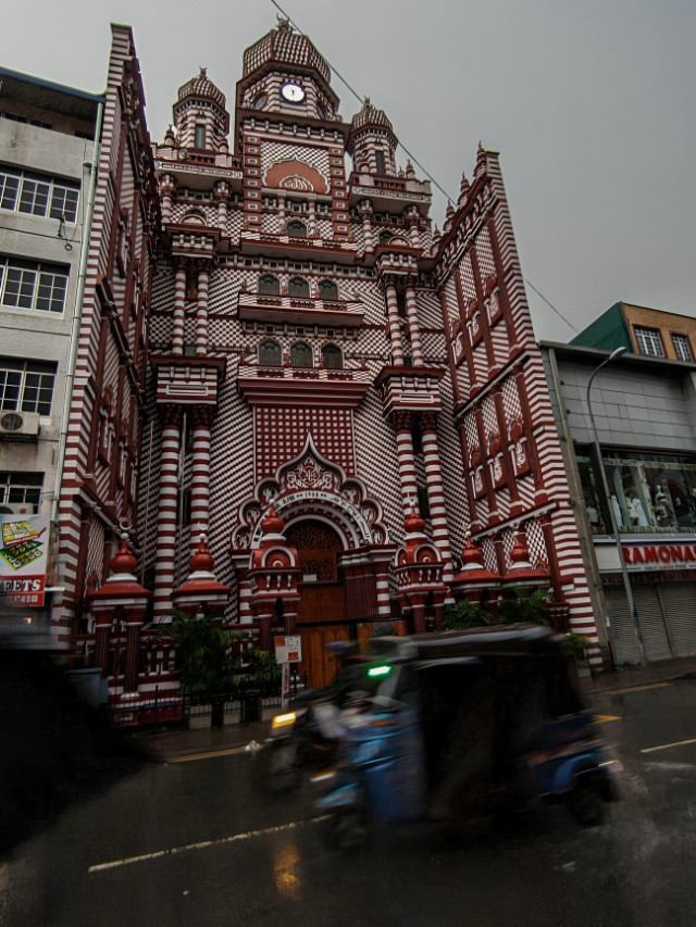 Rush rainy time