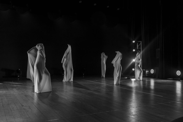 Shadows in motion