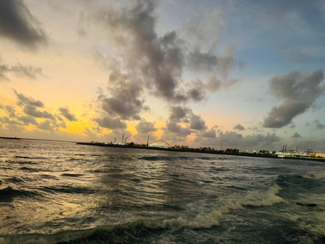 Silent Conversations of Sea and Sky