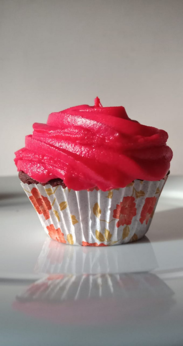 Rose and cupcake