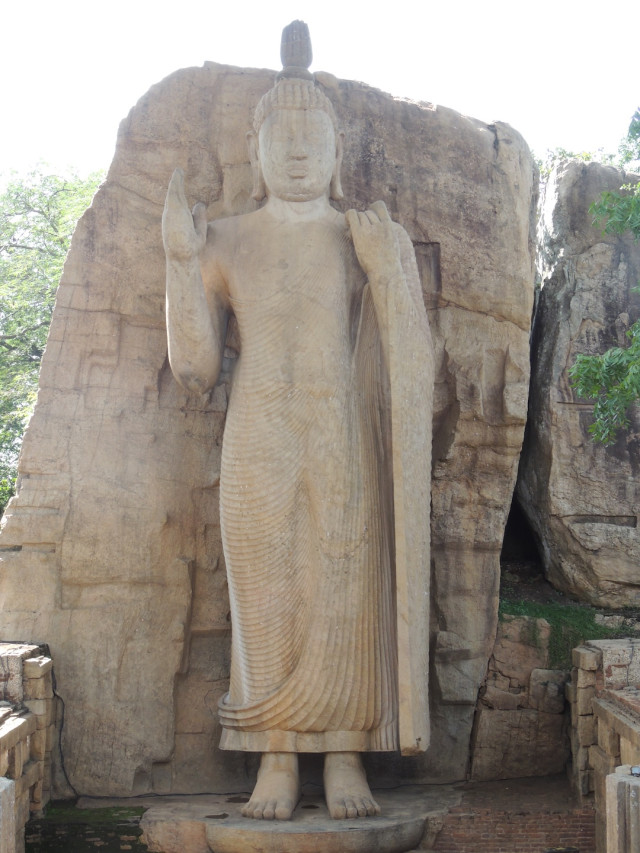 Avukana Buddha Statue
