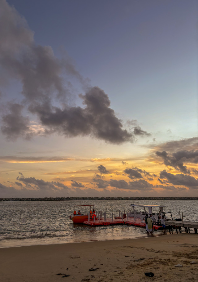 TM Inuka Senevirathna 01 Whispers of the Evening Tide