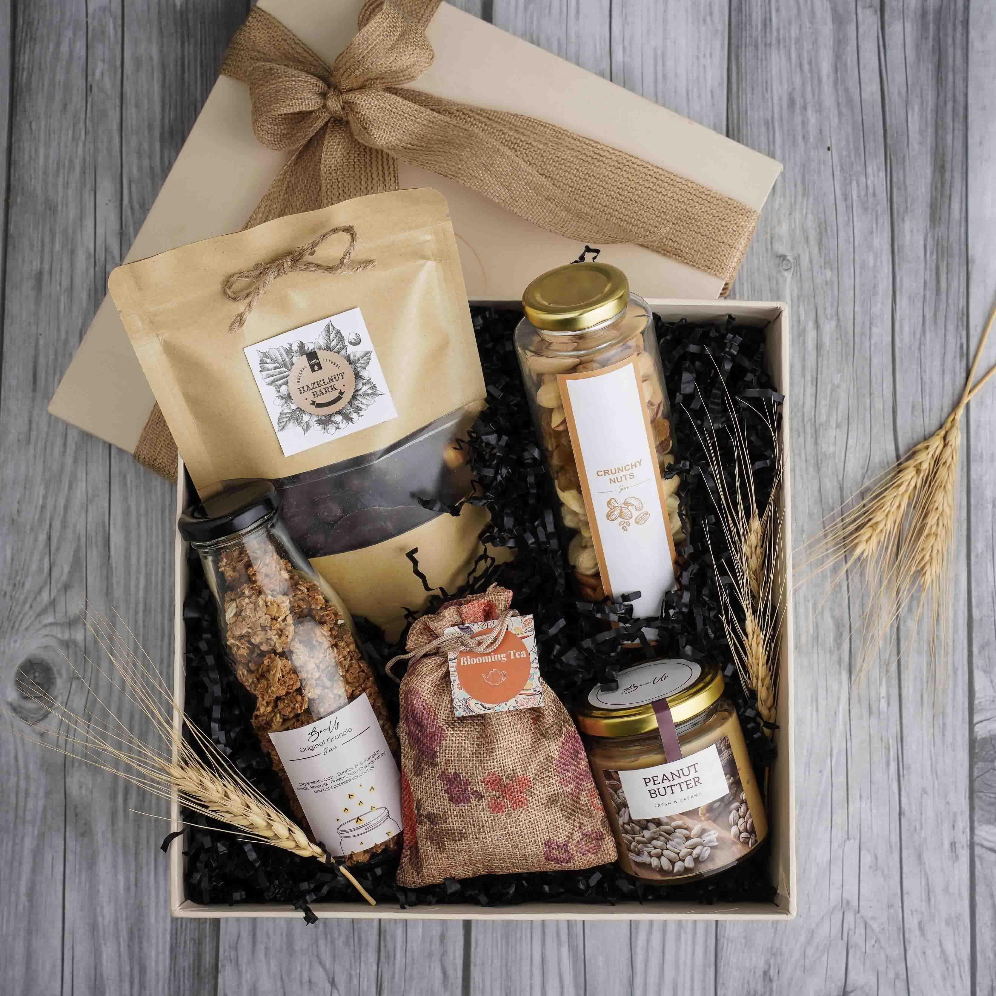 Food Connoisseurs Delight Gift Box