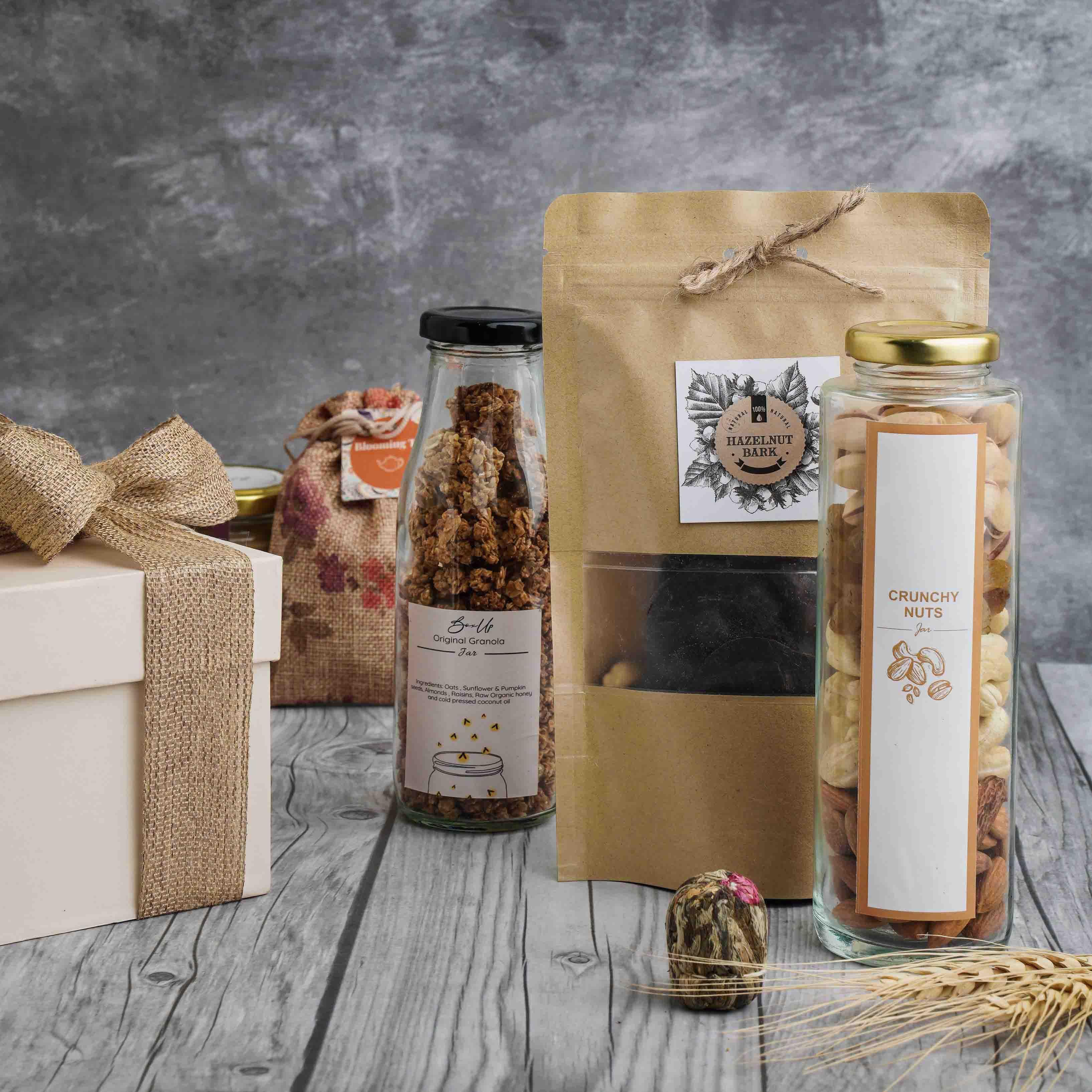Food Connoisseurs Delight Gift Box