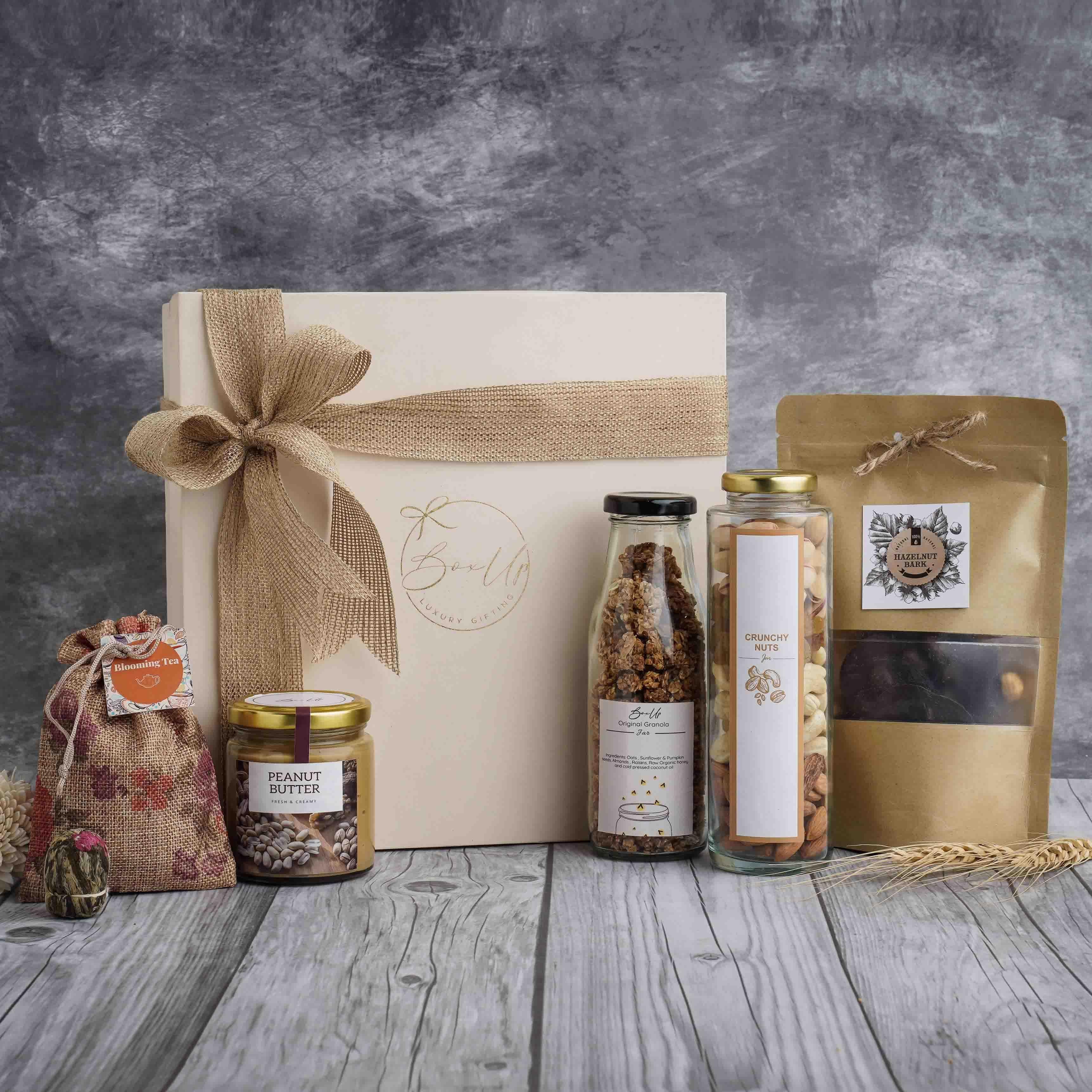 Food Connoisseurs Delight Gift Box