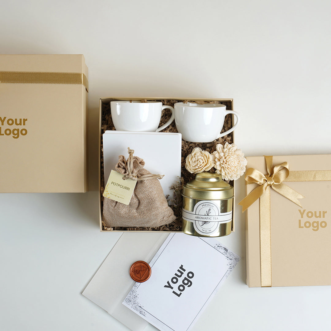 Mini tea hamper