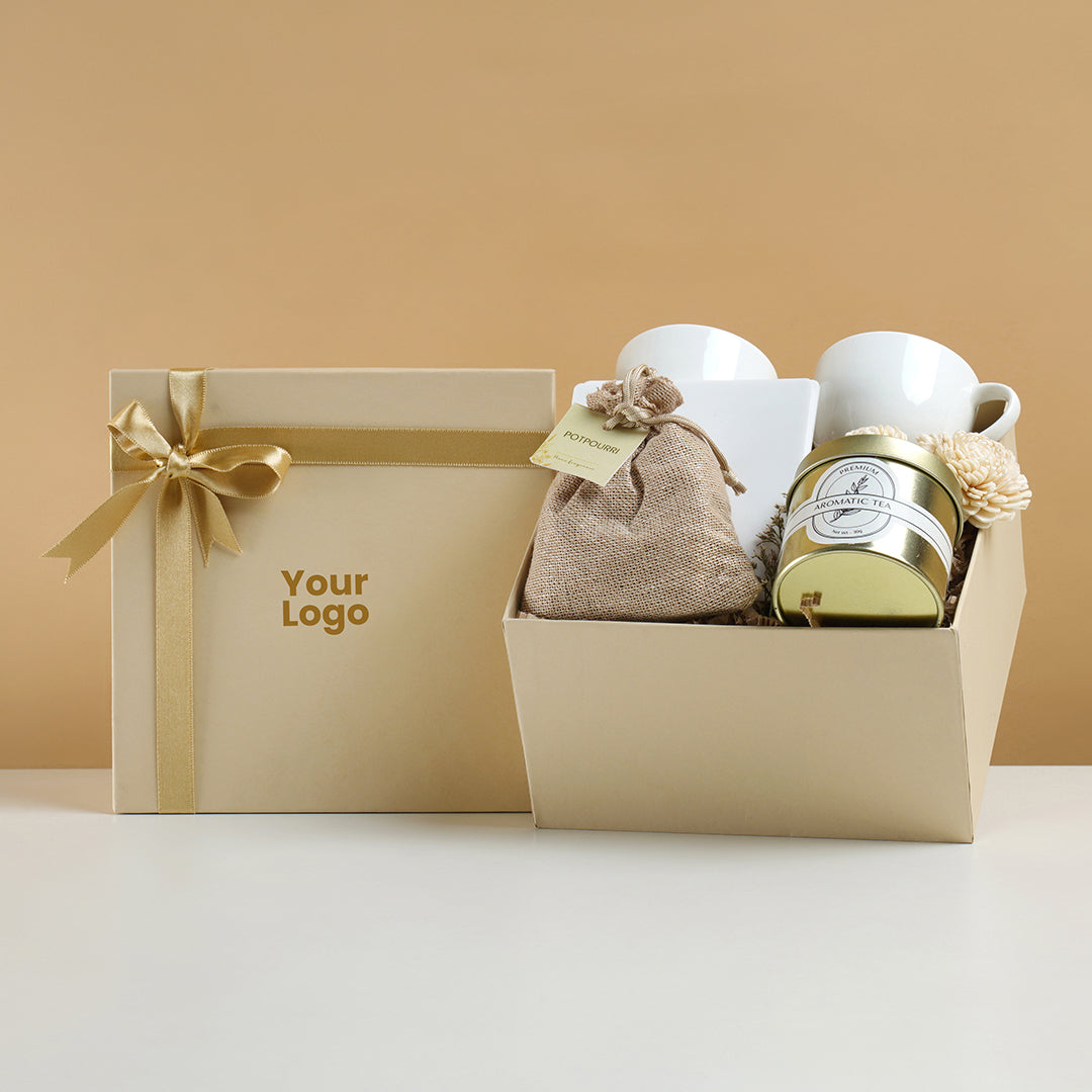 Mini tea hamper
