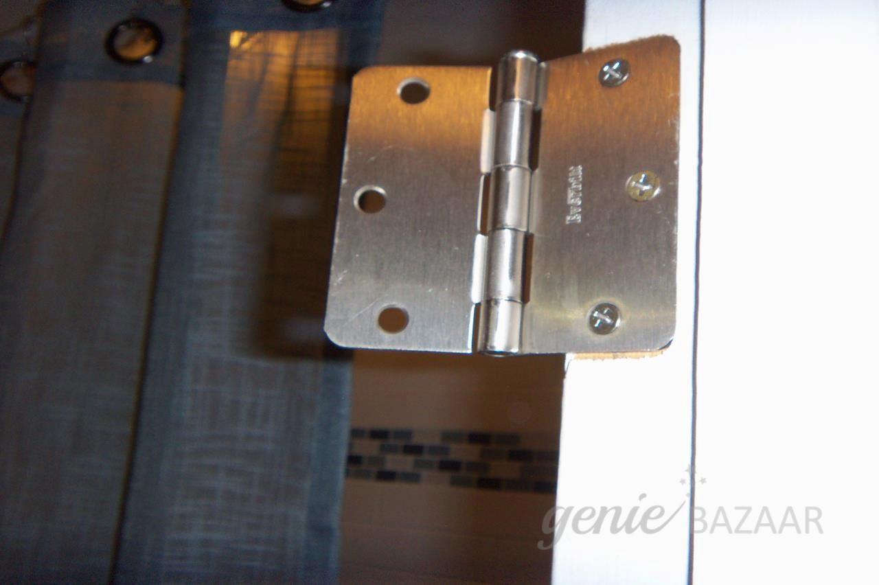 Hinge fitting for door