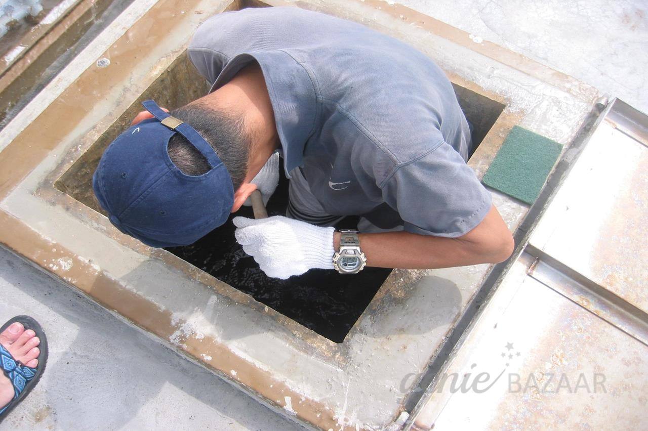 Water tank cleaning (700 to 10000 litres)