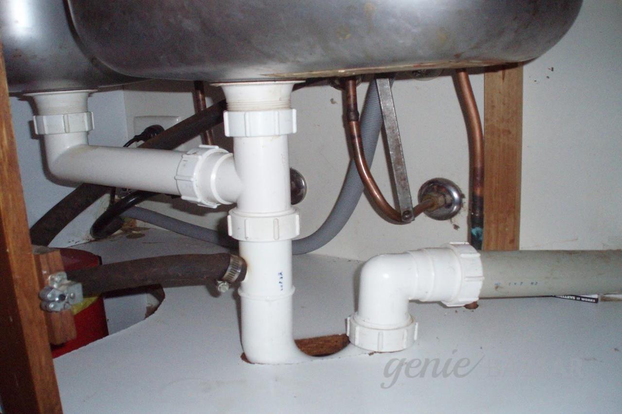 Wash basin leakage