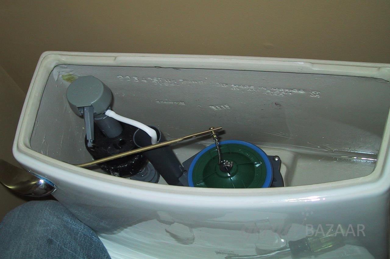 Flush tank servicing