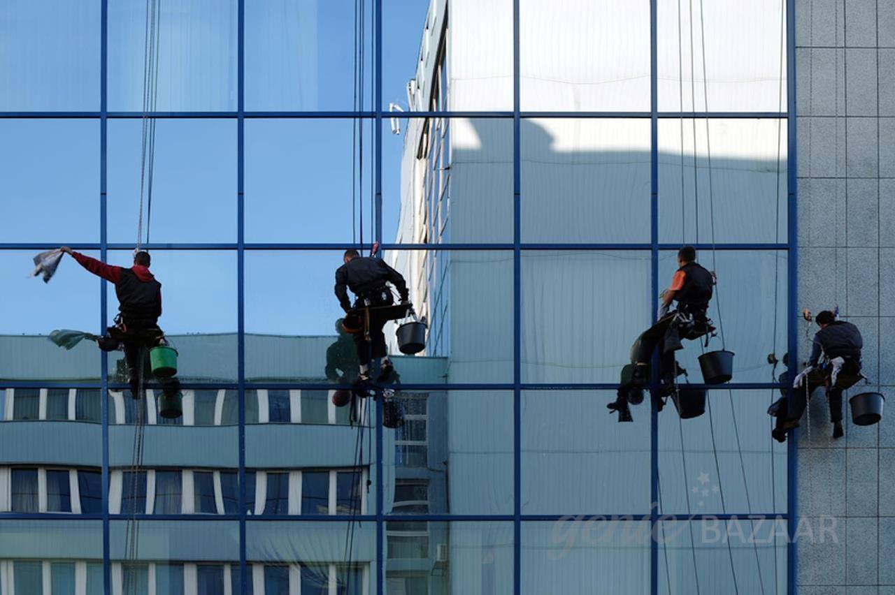 External façade cleaning