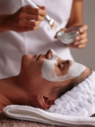 How to Choose the Perfect Facial Treatment: An Insider’s Guide