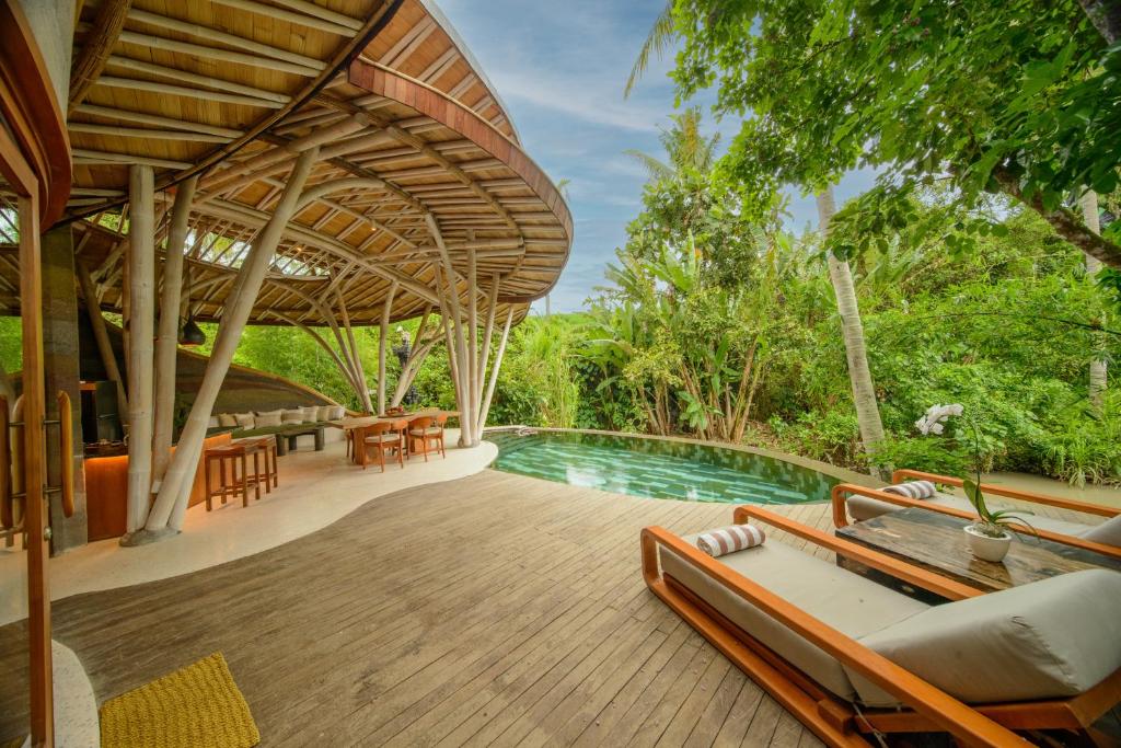 Curated visual reference: Sustainable Luxury Retreat Reference: Currency