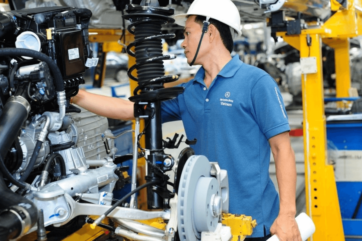 Công nghệ ô tô luôn thu hút nhiều bạn trẻ