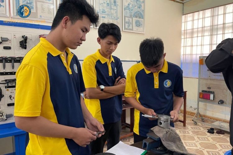 Học nghề điện &ocirc; t&ocirc; ở Cần Thơ