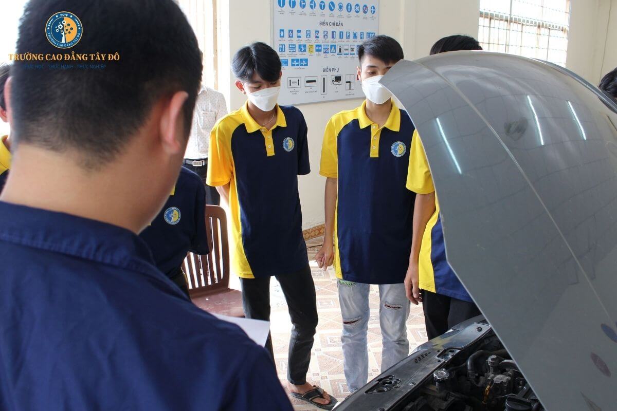 Học nghề sửa chữa ô tô