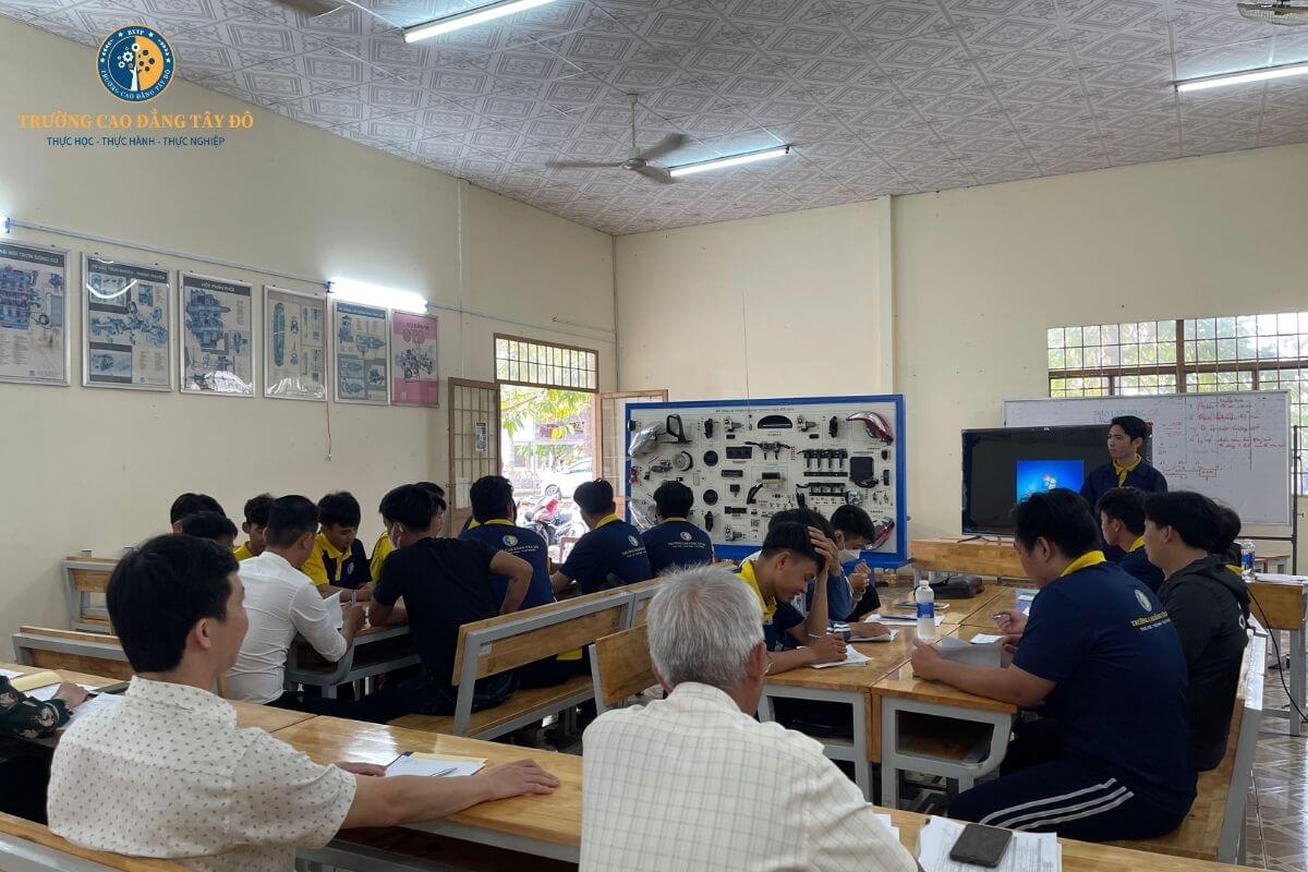 Học sửa chữa &ocirc; t&ocirc; tại Cần Thơ