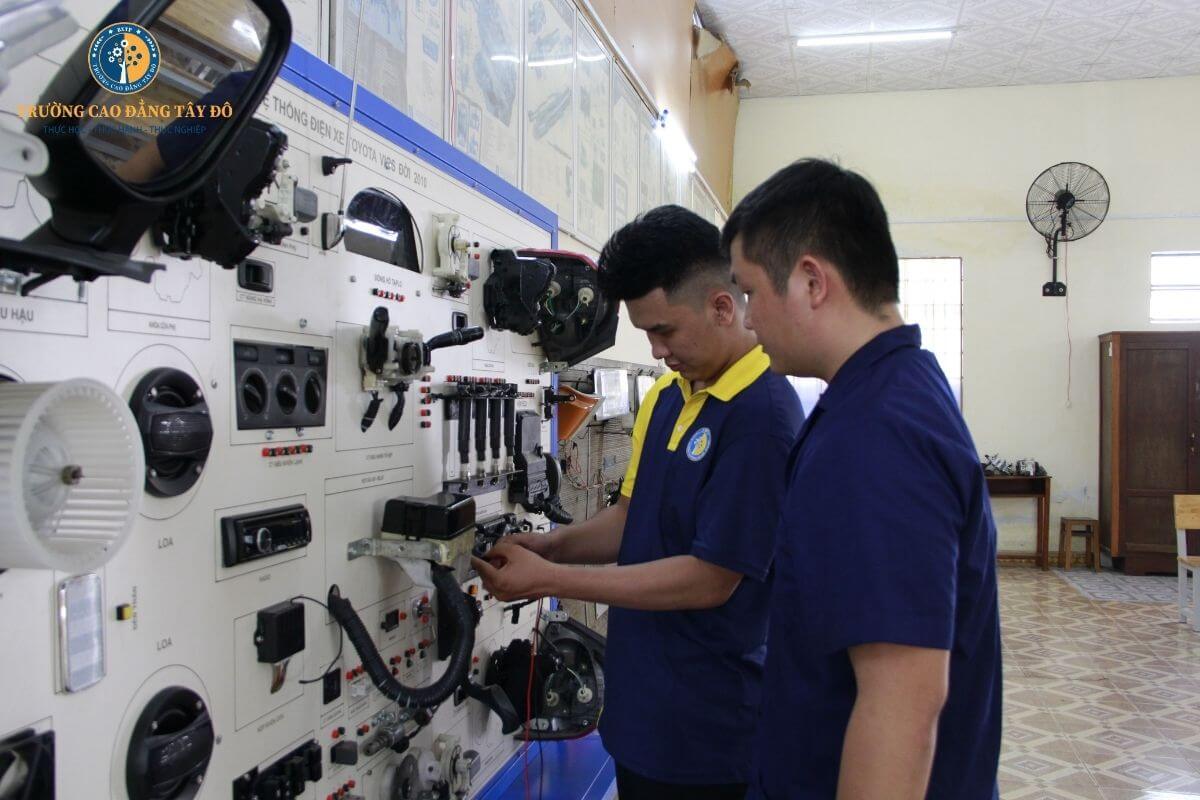 Trường dạy nghề sửa chữa ô tô Cần Thơ