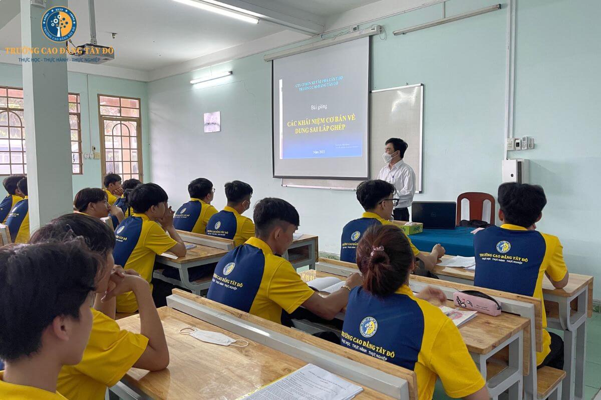 ngành khai thác vận tải