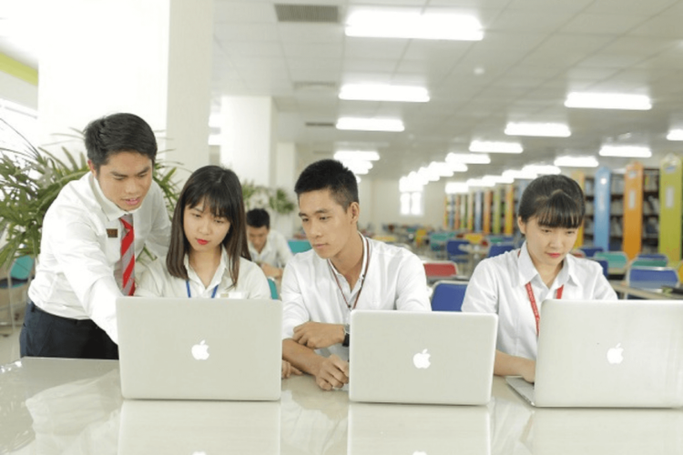 Học công nghệ ô tô