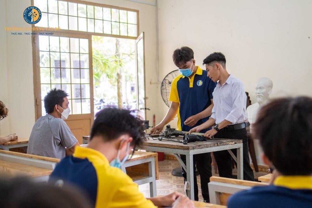 học sửa chữa ô tô Cần Thơ