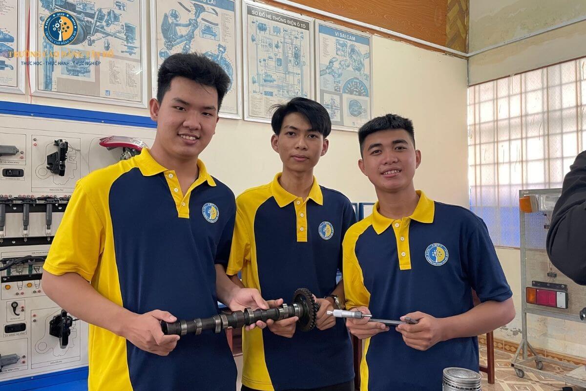 Học sửa &ocirc; t&ocirc; cơ bản ở Cần Thơ