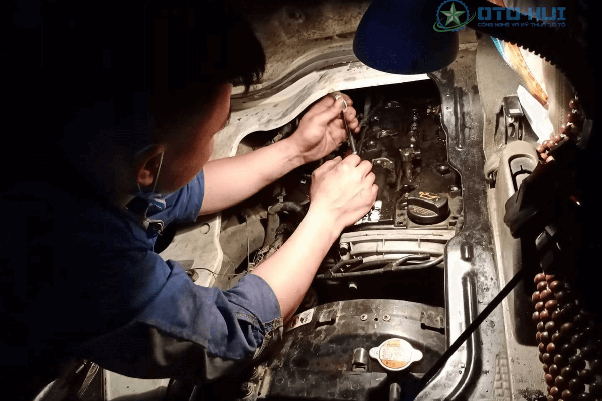 Học phí ngành công nghệ ô tô bậc học này là thấp nhất