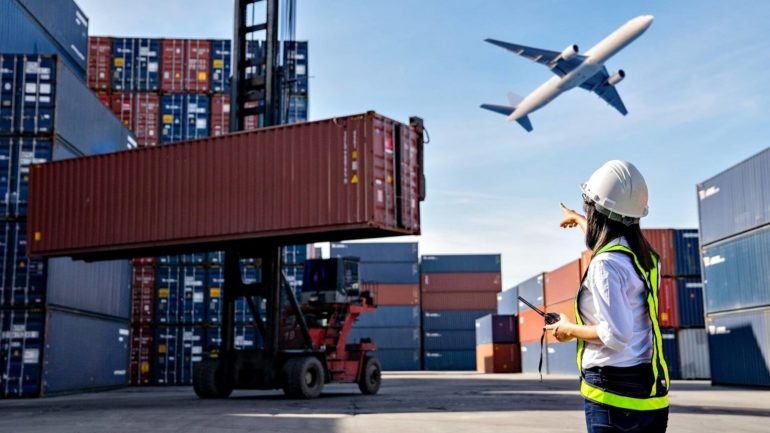 Học ngành Khai thác vận tải