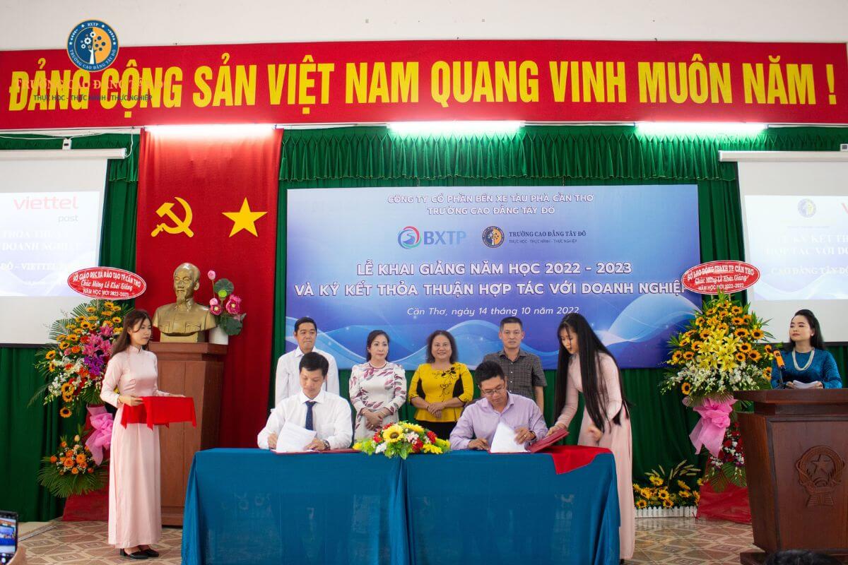 Lễ Khai giảng 2022 – 2023 và Ký kết thỏa thuận hợp tác với doanh nghiệp