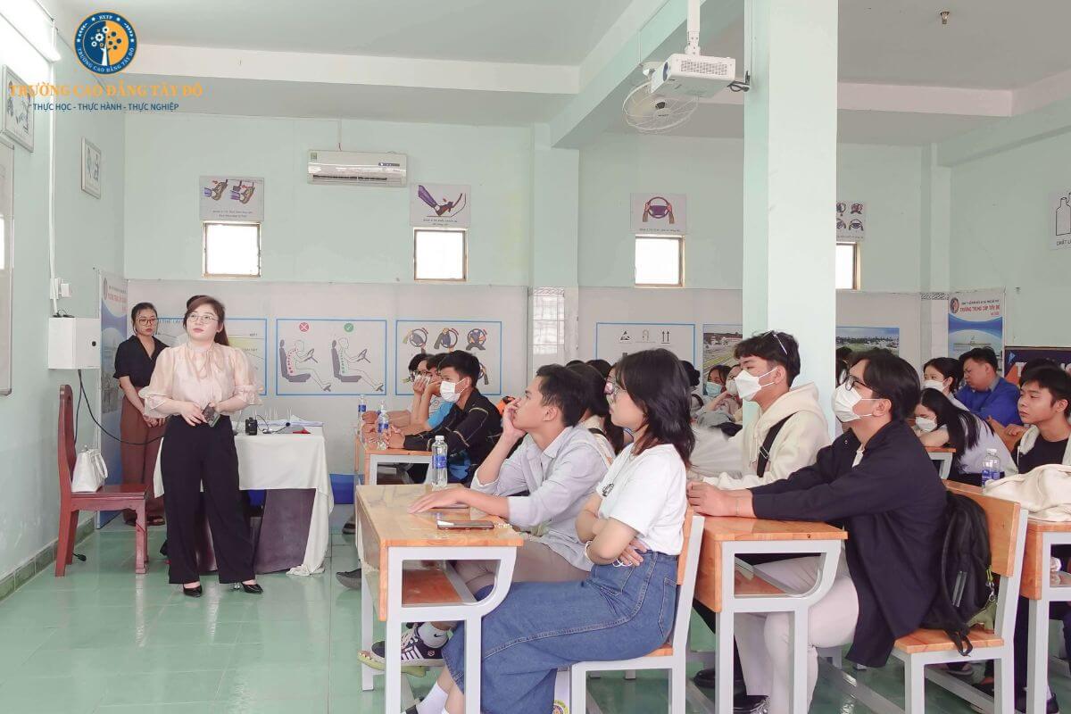 Hoạt động “Học trải nghiệm &#8211; Chọn ngành như ý” ngày 19/03/2023